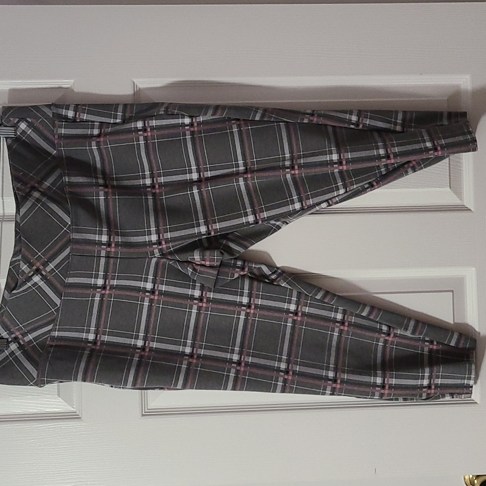 Pixie ankle pants size 2x from Torrid